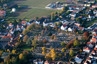 Vue aérienne de Cimetière à Herxheim bei Landau dans le département Rhénanie-Palatinat, Allemagne