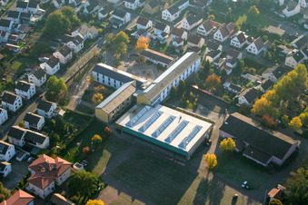 Vue aérienne de École primaire à Herxheim bei Landau dans le département Rhénanie-Palatinat, Allemagne