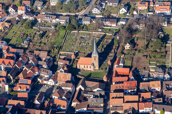 Vue aérienne de Église simultanée de Saint-Martin à Dörrenbach dans le département Rhénanie-Palatinat, Allemagne