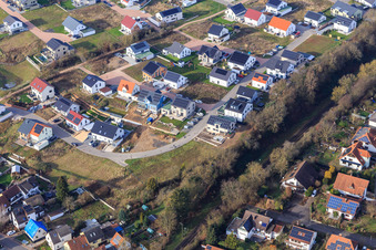 Vue aérienne de Chemin des lilas, chemin des roses à Kandel dans le département Rhénanie-Palatinat, Allemagne