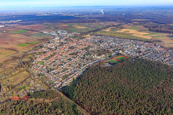 Vue aérienne de Vue de la ville depuis le sud-ouest à Rülzheim dans le département Rhénanie-Palatinat, Allemagne