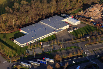 Vue oblique de Thermo Fisher sur Erlenbachweg à le quartier Minderslachen in Kandel dans le département Rhénanie-Palatinat, Allemagne