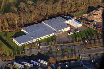 Thermo Fisher sur Erlenbachweg à le quartier Minderslachen in Kandel dans le département Rhénanie-Palatinat, Allemagne d'en haut