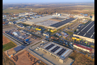 Vue aérienne de Zone industrielle Interpark de l'ouest avec Guth Ventiltechnik GmbH, K2 Verpackungen GmbH & Co. KG à Offenbach an der Queich dans le département Rhénanie-Palatinat, Allemagne
