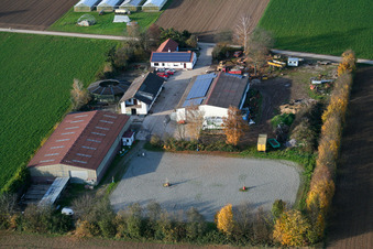 Vue aérienne de Exploitation d'excavatrices chez Renner GmbH à Böbingen dans le département Rhénanie-Palatinat, Allemagne