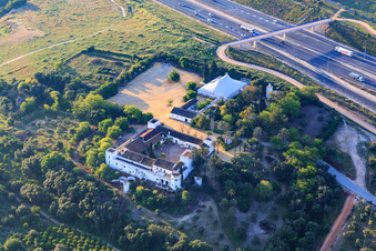 Vue aérienne de Ranch de vacances Hacienda Torre Doña Maria à Dos Hermanas dans le département Séville, Espagne