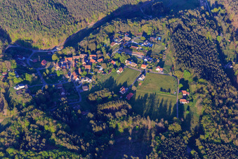 Vue aérienne de Quartier de Melch à Reipertswiller dans le département Bas Rhin, France