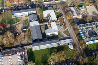 Vue aérienne de Jardin de l'école IGS à Kandel dans le département Rhénanie-Palatinat, Allemagne