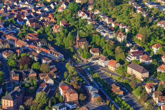 Vue aérienne de Église du Christ à Tauberbischofsheim dans le département Bade-Wurtemberg, Allemagne