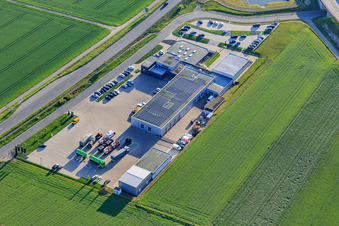 Vue aérienne de AMT Autohaus GmbH Mercedes-Benz à Bad Mergentheim dans le département Bade-Wurtemberg, Allemagne