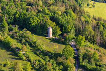 Vue aérienne de Tour de guet de Weikersheim à Weikersheim dans le département Bade-Wurtemberg, Allemagne