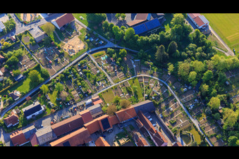 Vue aérienne de Jardins entre Rippach et Dürrleinsgraben à Röttingen dans le département Bavière, Allemagne