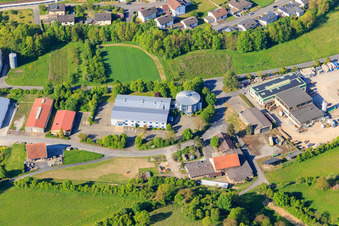 Vue aérienne de Zone industrielle Industriestr à Grünsfeld dans le département Bade-Wurtemberg, Allemagne