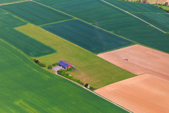 Vue aérienne de Aérodrome ultraléger Wertheim à le quartier Sachsenhausen in Wertheim dans le département Bade-Wurtemberg, Allemagne