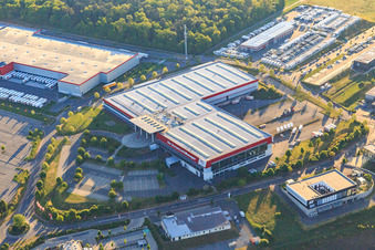 Vue aérienne de Forum solaire WAREMA à le quartier Bettingen in Wertheim dans le département Bade-Wurtemberg, Allemagne