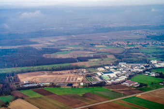 Vue d'oiseau de Zone industrielle d'Am Horst à le quartier Minderslachen in Kandel dans le département Rhénanie-Palatinat, Allemagne