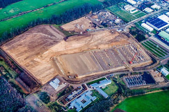 Image drone de Zone industrielle d'Am Horst à le quartier Minderslachen in Kandel dans le département Rhénanie-Palatinat, Allemagne