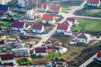 Sur la haute piste à Kandel dans le département Rhénanie-Palatinat, Allemagne vue du ciel
