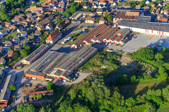 Vue aérienne de Carrosserie Sélestat rénov et Transport VIR dans ancienne usine à Wittisheim dans le département Bas Rhin, France