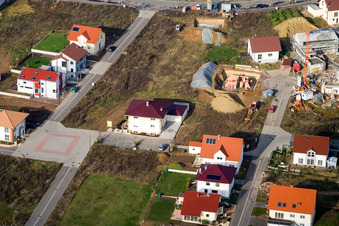 Sur la haute piste à Kandel dans le département Rhénanie-Palatinat, Allemagne depuis l'avion