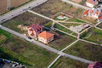 Enregistrement par drone de Sur la haute piste à Kandel dans le département Rhénanie-Palatinat, Allemagne