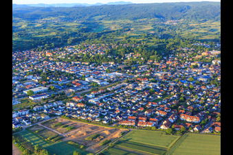 Vue aérienne de Vue de la ville depuis le sud-ouest à Ettenheim dans le département Bade-Wurtemberg, Allemagne