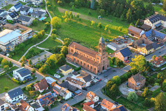 Vue aérienne de Église Saint-Léopold à Mahlberg dans le département Bade-Wurtemberg, Allemagne