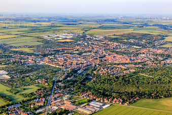 Vue aérienne de Vue de la ville depuis le sud-ouest à Aschersleben dans le département Saxe-Anhalt, Allemagne