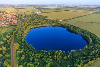 Vue aérienne de Lac Froser à le quartier Frose in Seeland dans le département Saxe-Anhalt, Allemagne