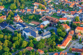 Vue aérienne de Fondation du Château Hoym à le quartier Hoym in Seeland dans le département Saxe-Anhalt, Allemagne