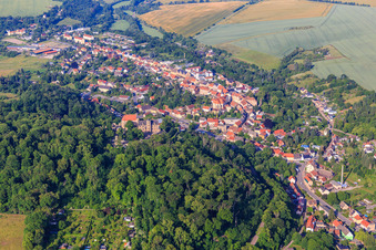 Vue aérienne de Vue de la ville depuis le nord-est à Mansfeld dans le département Saxe-Anhalt, Allemagne