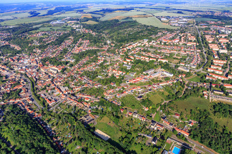 Vue aérienne de Vue d'ensemble de la ville depuis le nord-est à Hettstedt dans le département Saxe-Anhalt, Allemagne