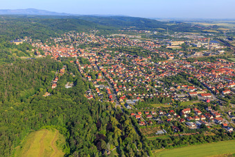 Vue aérienne de Vue de la ville depuis l'est à Blankenburg dans le département Saxe-Anhalt, Allemagne