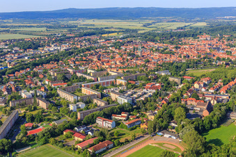 Vue aérienne de Lotissement préfabriqué sur Kastanienstraße à Quedlinburg dans le département Saxe-Anhalt, Allemagne