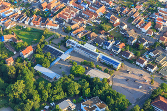Vue aérienne de École primaire Bellheim à Bellheim dans le département Rhénanie-Palatinat, Allemagne