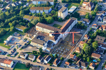 Vue aérienne de Chantier de construction pour l'agrandissement de l'Asklepios Südpfalzklinik Kandel à Kandel dans le département Rhénanie-Palatinat, Allemagne