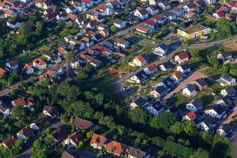 Nouvelle zone de développement K2 à Kandel dans le département Rhénanie-Palatinat, Allemagne vu d'un drone