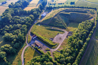 Vue aérienne de Décharge fermée à le quartier Klingen in Heuchelheim-Klingen dans le département Rhénanie-Palatinat, Allemagne