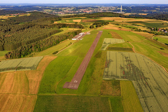 Vue aérienne de AÉRODROME DE ROTTWEIL - EDSZ vu de l'est à le quartier Zepfenhan in Rottweil dans le département Bade-Wurtemberg, Allemagne