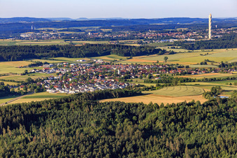 Vue aérienne de Vue de la ville depuis le nord à Dietingen dans le département Bade-Wurtemberg, Allemagne