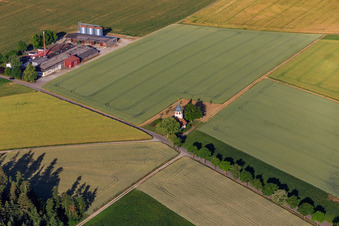 Vue aérienne de Chapelle Sainte-Marie à Bösingen dans le département Bade-Wurtemberg, Allemagne