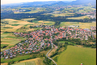 Vue aérienne de Vue de la ville depuis le sud-ouest à le quartier Ostdorf in Balingen dans le département Bade-Wurtemberg, Allemagne