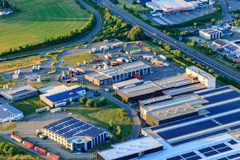 Vue aérienne de Riess GmbH & Co. KG, Centre de compétences pour camions | Mercedes-Benz | Service de remorquage DAF et ASS Car GmbH à Zimmern ob Rottweil dans le département Bade-Wurtemberg, Allemagne