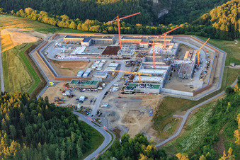 Vue aérienne de Chantier de construction du nouvel établissement correctionnel Rottweil vu de l'ouest en soirée à Rottweil dans le département Bade-Wurtemberg, Allemagne