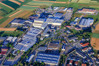 Vue aérienne de Parc industriel Maybachstraße avec Sülzle Stahlpartner GmbH, Flexco Europe GmbH, euroTECH Handling GmbH, chefbeschlag GmbH, MAFU Group et Blickle Räder+Rollen GmbH u. Cie KG à Rosenfeld dans le département Bade-Wurtemberg, Allemagne