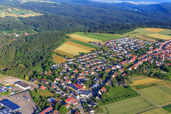 Vue aérienne de Turmstr à le quartier Binsdorf in Geislingen dans le département Bade-Wurtemberg, Allemagne