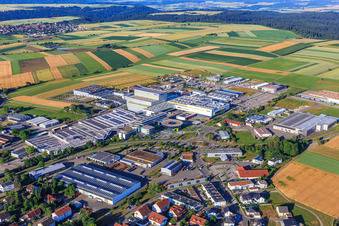 Photographie aérienne de Parc industriel Maybachstraße avec Sülzle Stahlpartner GmbH, Flexco Europe GmbH, euroTECH Handling GmbH, chefbeschlag GmbH, MAFU Group et Blickle Räder+Rollen GmbH u. Cie KG à Rosenfeld dans le département Bade-Wurtemberg, Allemagne