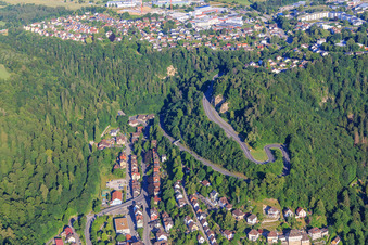 Vue aérienne de Usine d'eau Lindenstraße et Mühlberg sur la Wasserfallstraße à Oberndorf am Neckar dans le département Bade-Wurtemberg, Allemagne