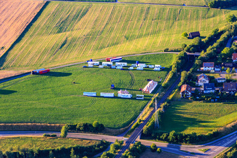 Vue aérienne de Construction de l'arène du cirque sur le Bärenwiesen à le quartier Wittlensweiler in Freudenstadt dans le département Bade-Wurtemberg, Allemagne
