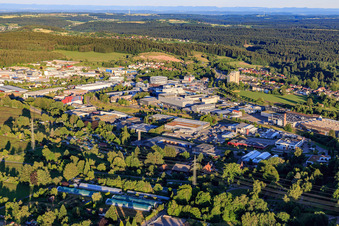 Vue aérienne de Zone industrielle à l'est entre B28 et B294 à Freudenstadt dans le département Bade-Wurtemberg, Allemagne